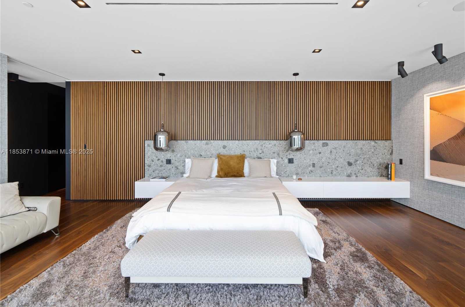 Small Image of 1300 BRICKELL BAY DR #4401, Miami Number 32