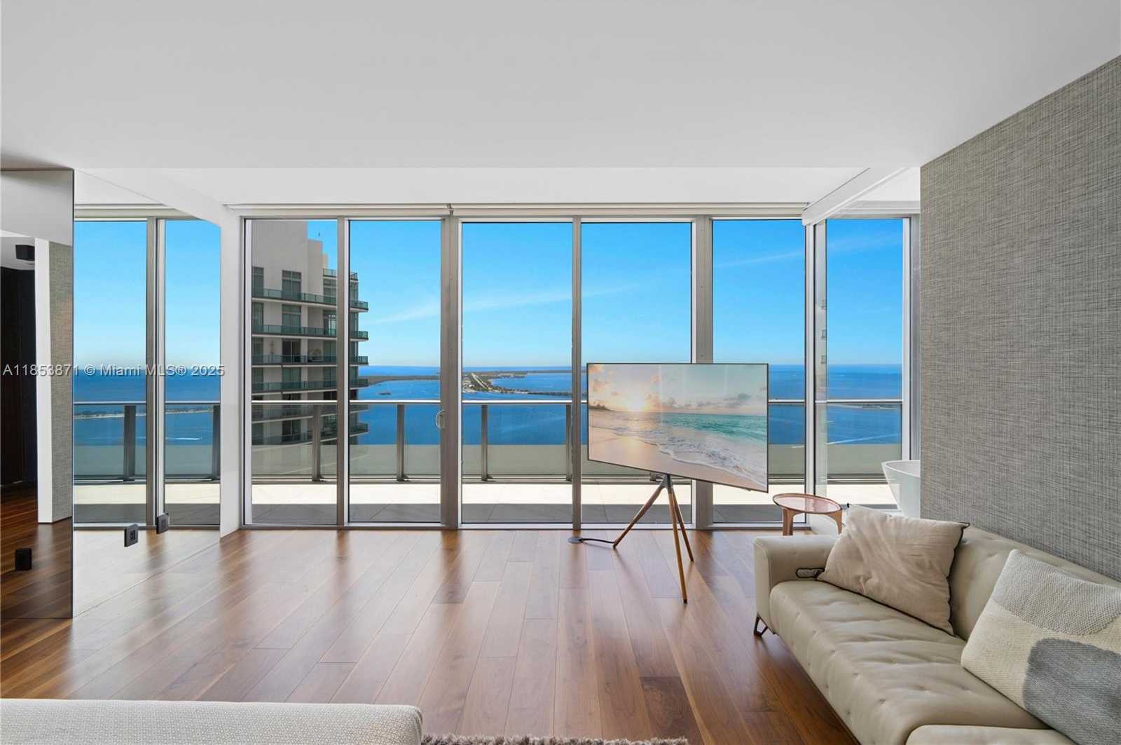 Small Image of 1300 BRICKELL BAY DR #4401, Miami Number 34