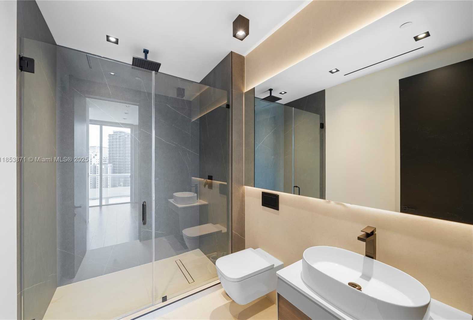 Small Image of 1300 BRICKELL BAY DR #4401, Miami Number 42