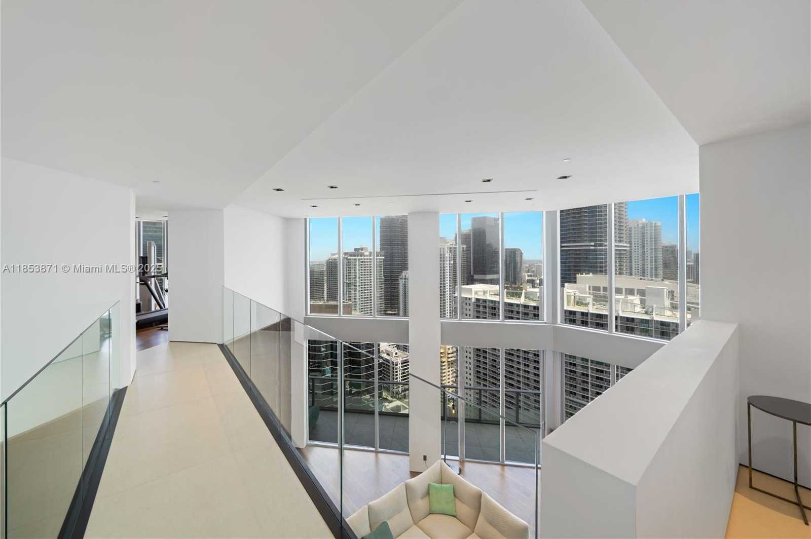 Small Image of 1300 BRICKELL BAY DR #4401, Miami Number 49