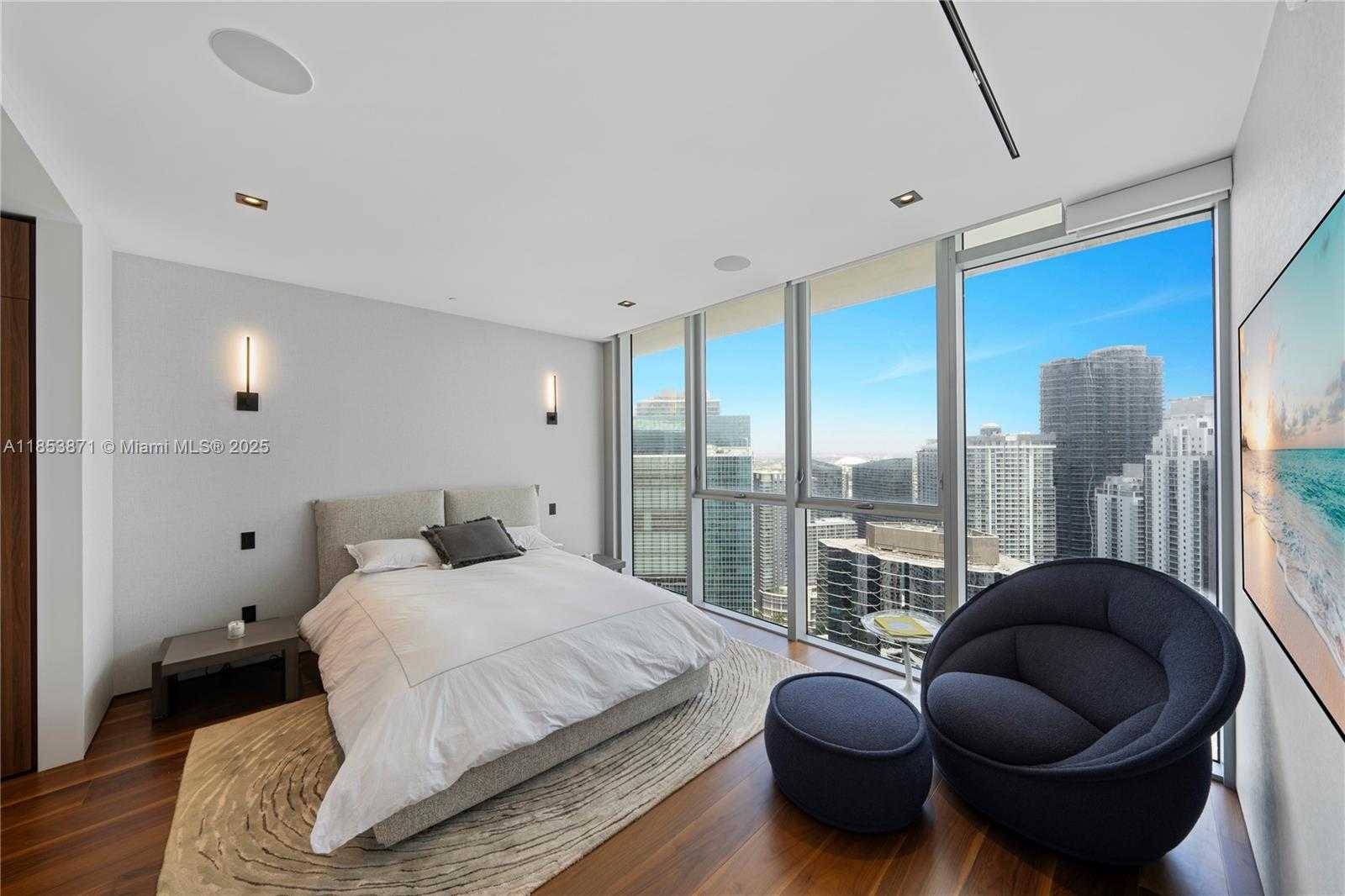 Small Image of 1300 BRICKELL BAY DR #4401, Miami Number 52