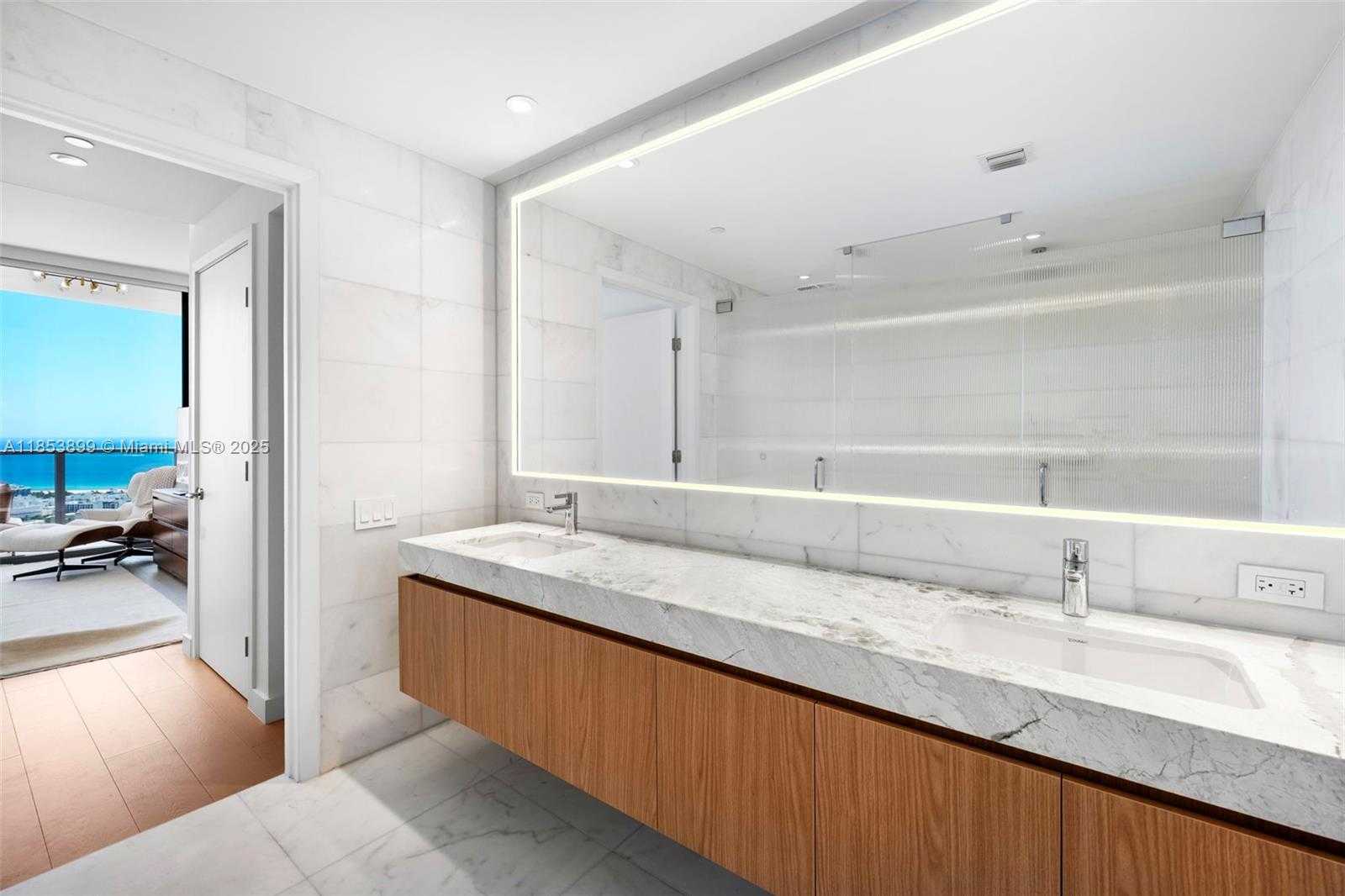 Small Image of 500 ALTON RD #3604, Miami Beach Number 15