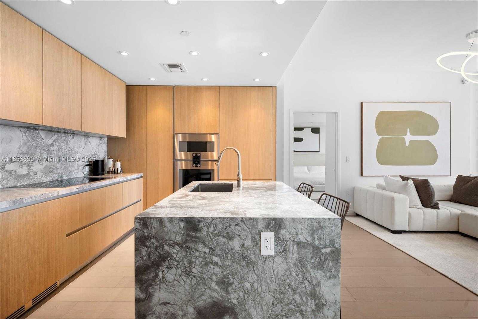 Small Image of 500 ALTON RD #3604, Miami Beach Number 4