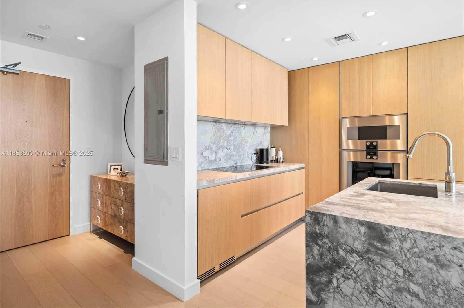 Small Image of 500 ALTON RD #3604, Miami Beach Number 5