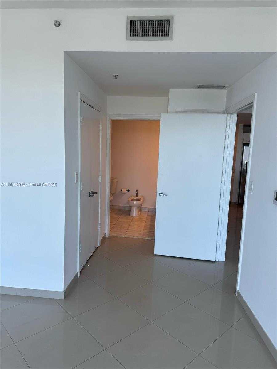Small Image of 601 NORTH EAST 36TH ST #1205, Miami Number 12