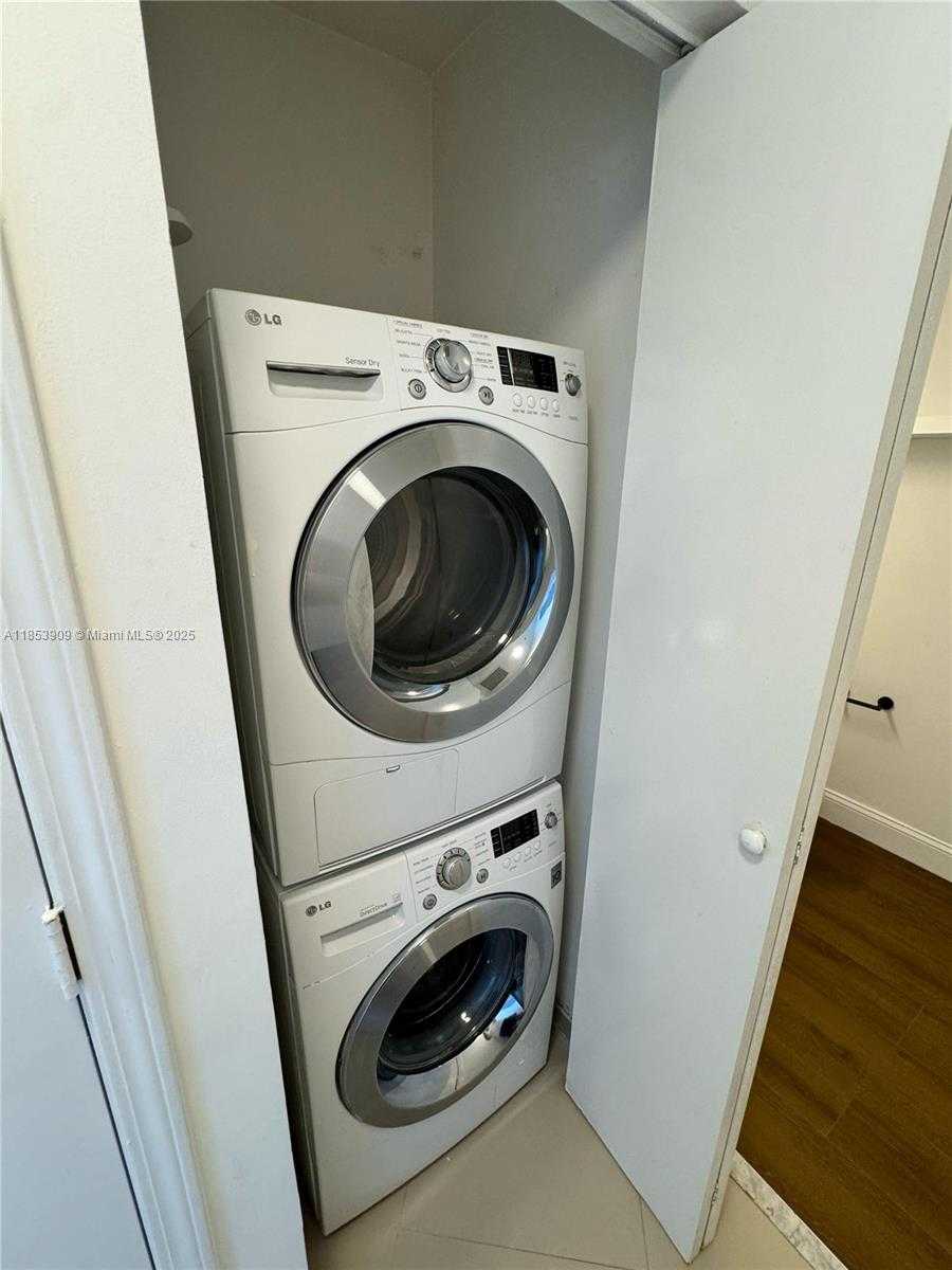 Small Image of 601 NORTH EAST 36TH ST #1205, Miami Number 6