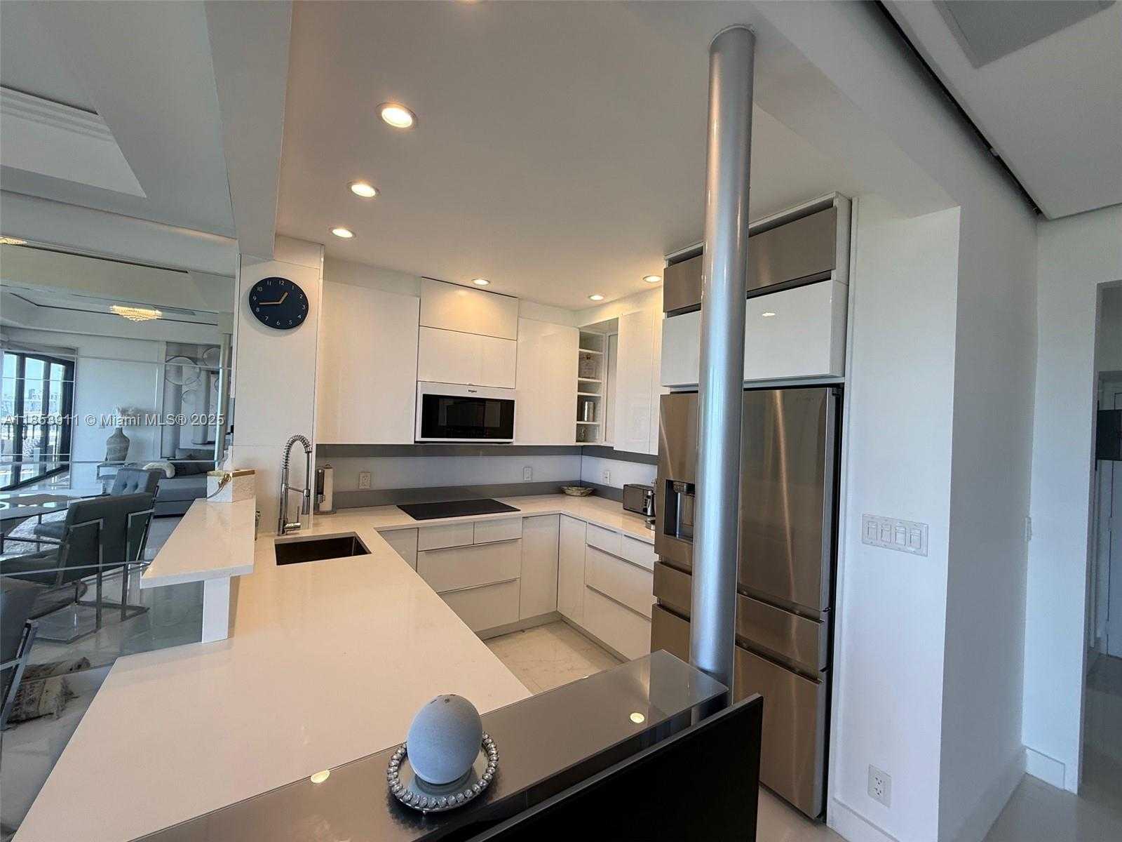 Small Image of 20335 WEST COUNTRY CLUB DR #PH4, Aventura Number 12