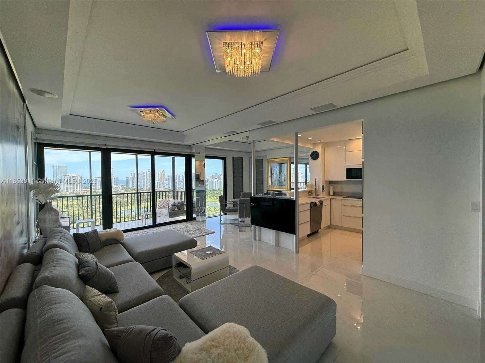 Small Image of 20335 WEST COUNTRY CLUB DR #PH4, Aventura Number 14
