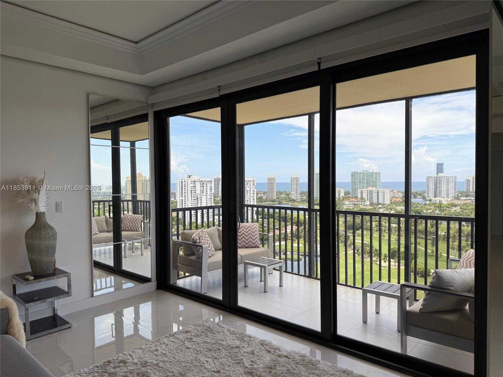 Small Image of 20335 WEST COUNTRY CLUB DR #PH4, Aventura Number 4