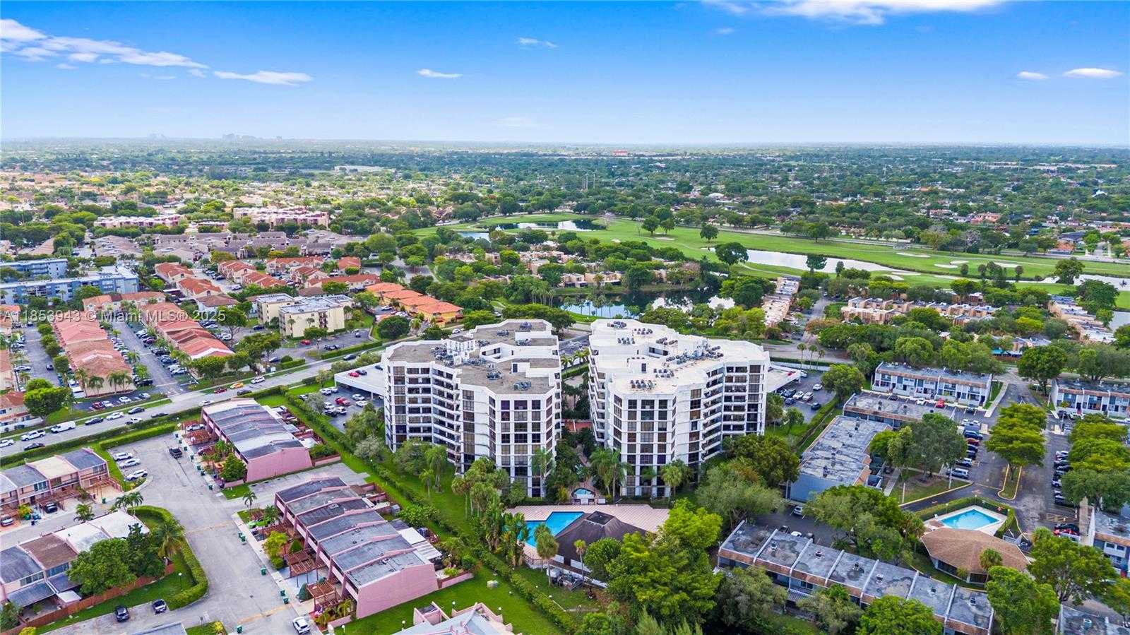 Small Image of 13953 KENDALE LAKES CR #305B, Miami Number 2