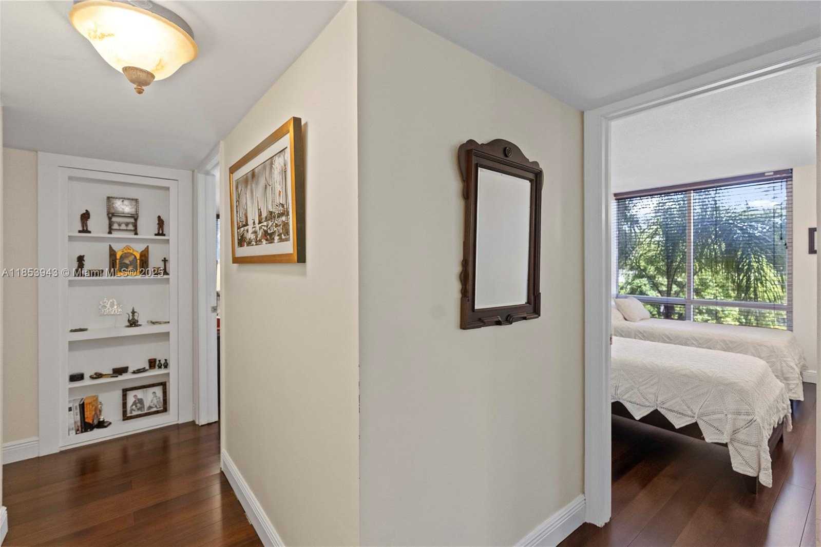 Small Image of 13953 KENDALE LAKES CR #305B, Miami Number 38