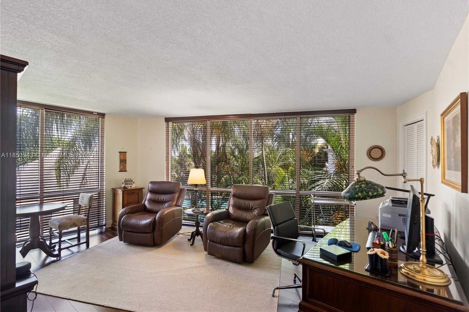Small Image of 13953 KENDALE LAKES CR #305B, Miami Number 41