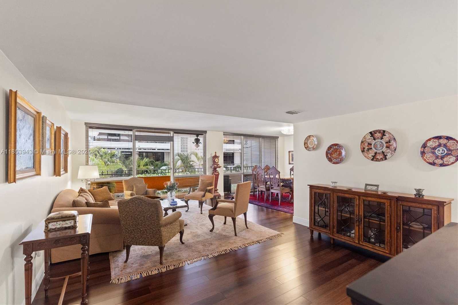 Small Image of 13953 KENDALE LAKES CR #305B, Miami Number 8