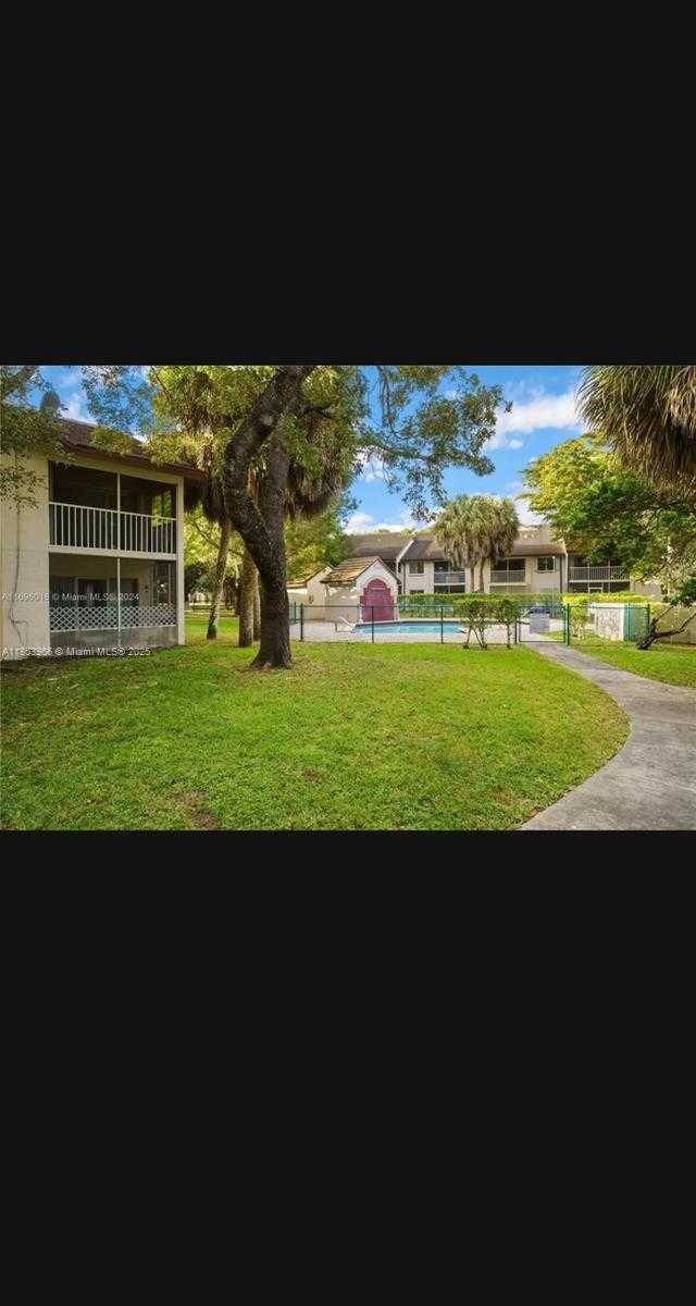 Small Image of 9131 SOUTH WEST 138TH PL #9131, Miami Number 18