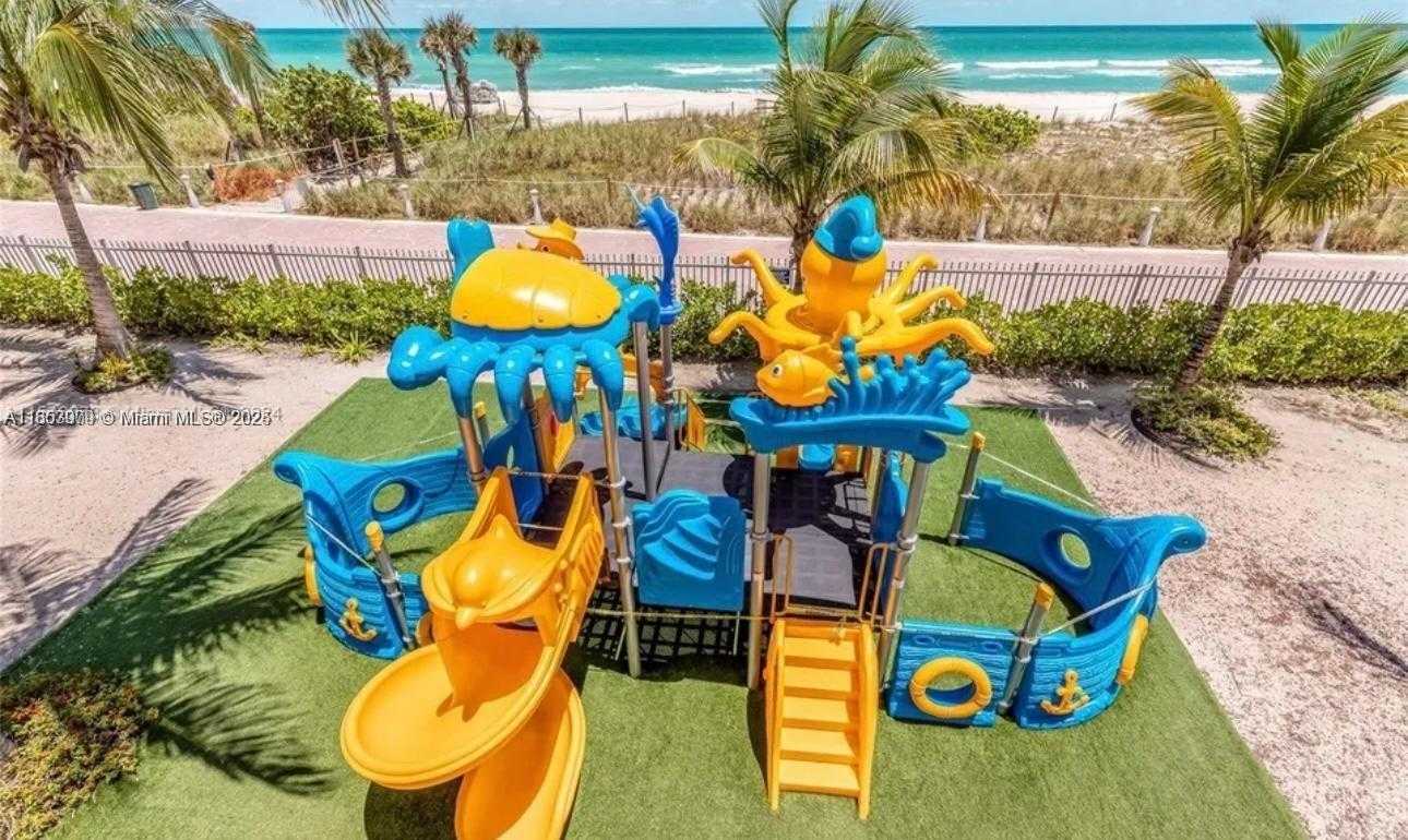 Small Image of 6039 COLLINS AVE #414, Miami Beach Number 23