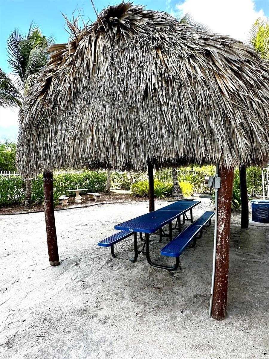 Small Image of 6039 COLLINS AVE #414, Miami Beach Number 24