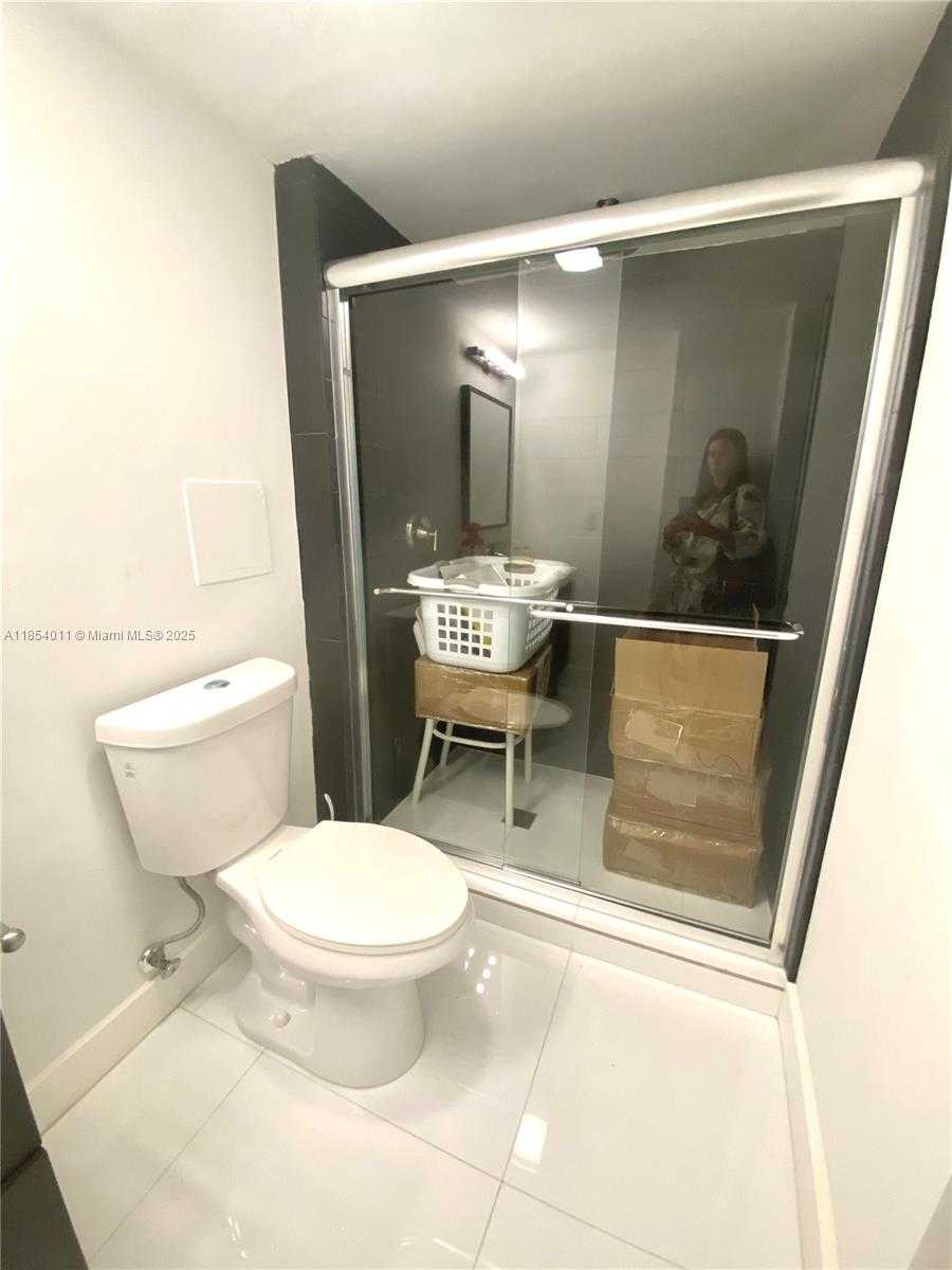Small Image of 3301 NORTH COUNTRY CLUB DR #112, Aventura Number 20