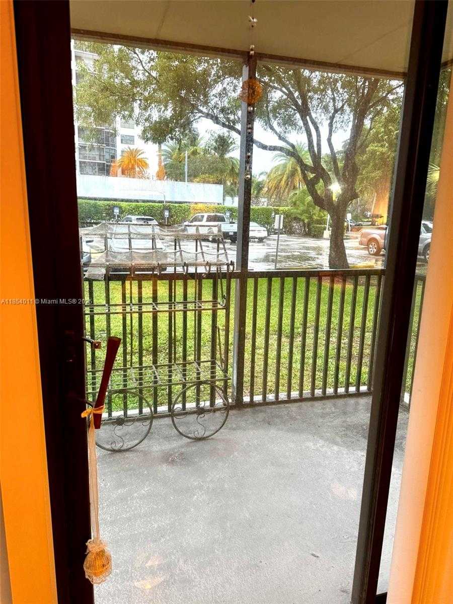 Small Image of 3301 NORTH COUNTRY CLUB DR #112, Aventura Number 21