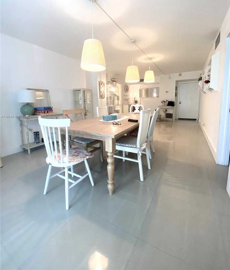 Small Image of 3301 NORTH COUNTRY CLUB DR #112, Aventura Number 6