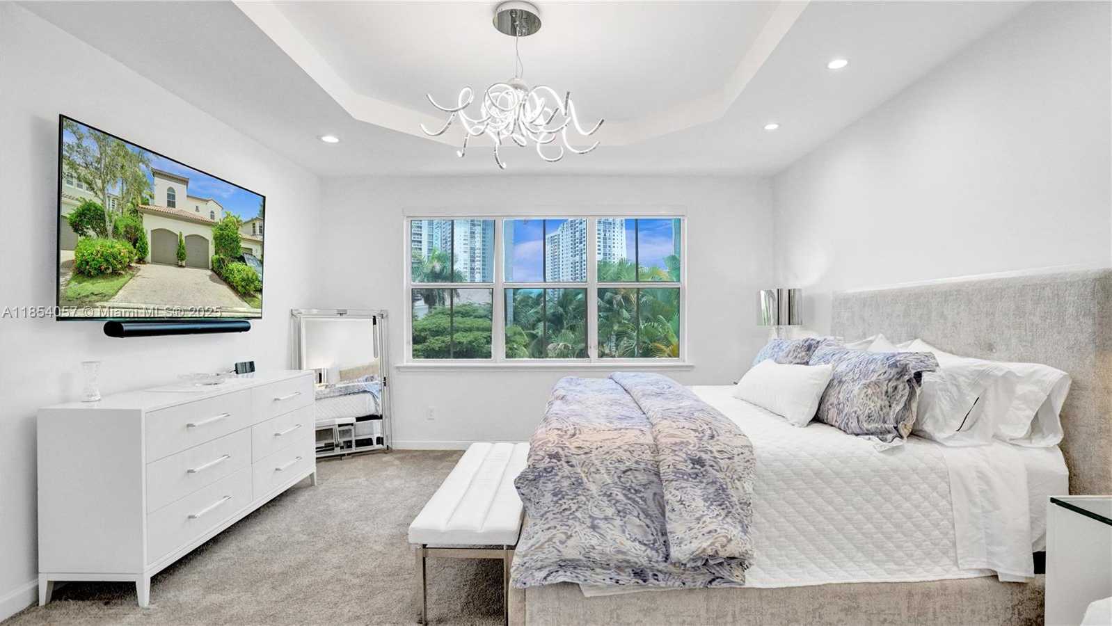 Small Image of 822 EAST SPINNAKER DR E, Hollywood Number 18
