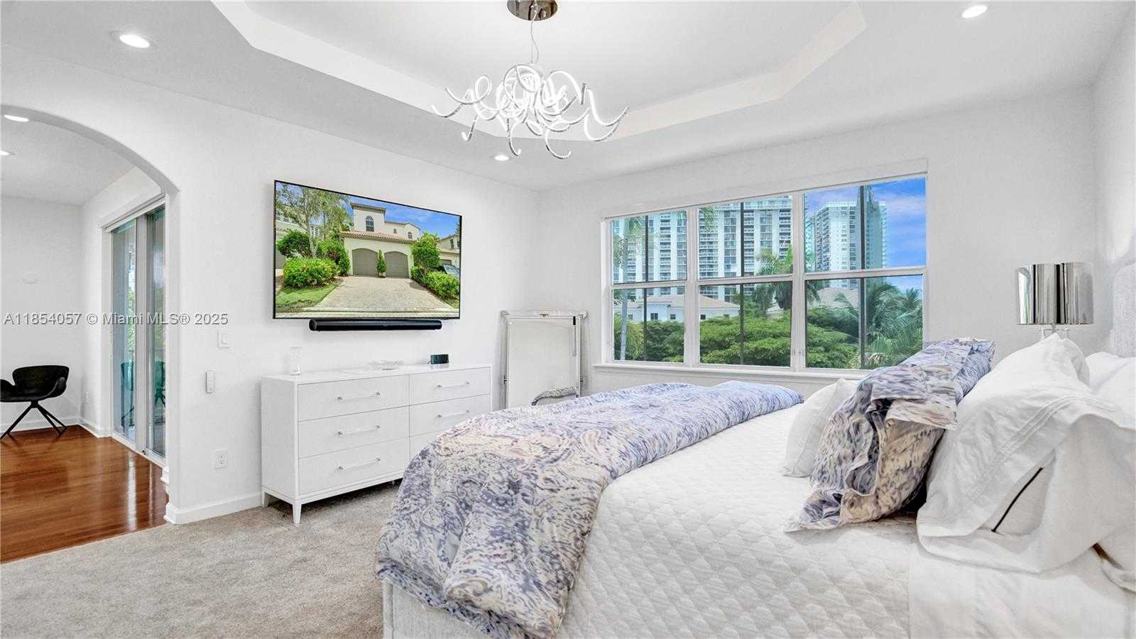 Small Image of 822 EAST SPINNAKER DR E, Hollywood Number 19