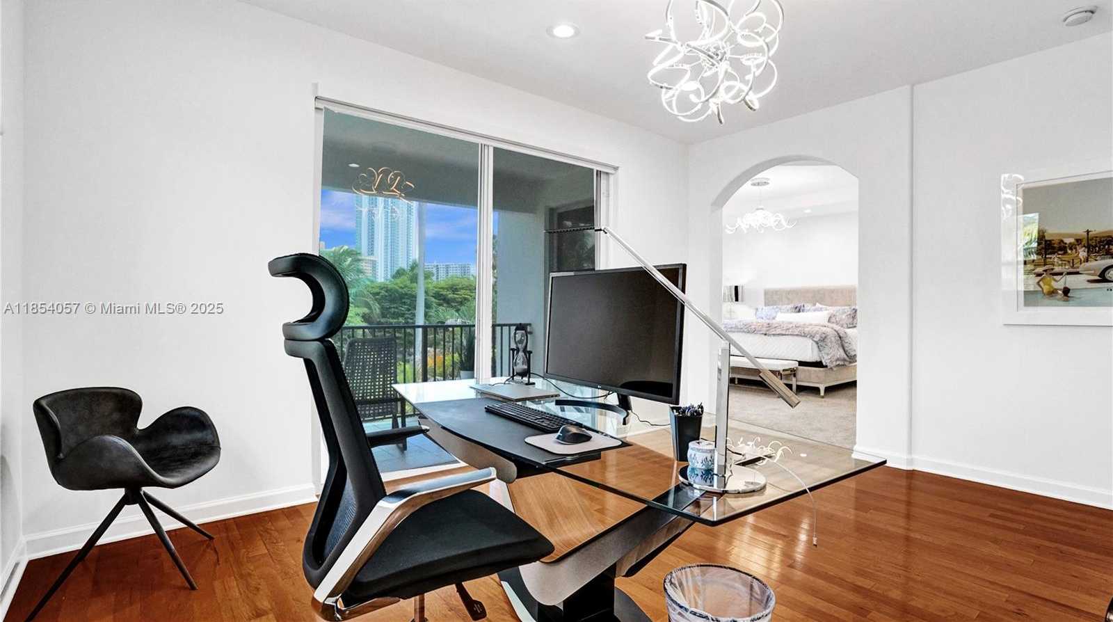 Small Image of 822 EAST SPINNAKER DR E, Hollywood Number 23