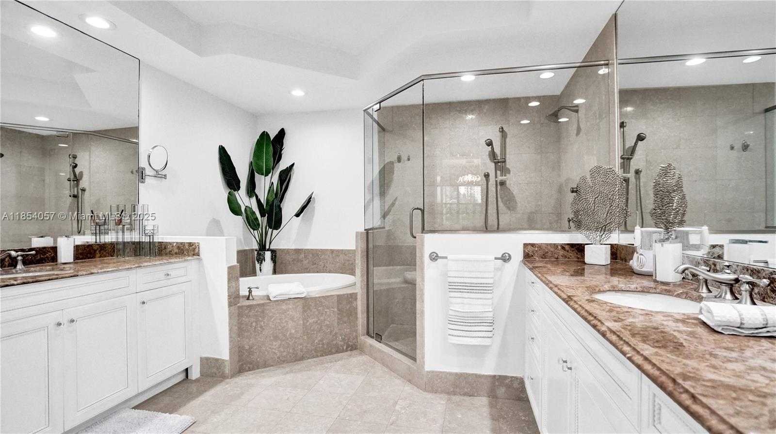 Small Image of 822 EAST SPINNAKER DR E, Hollywood Number 27