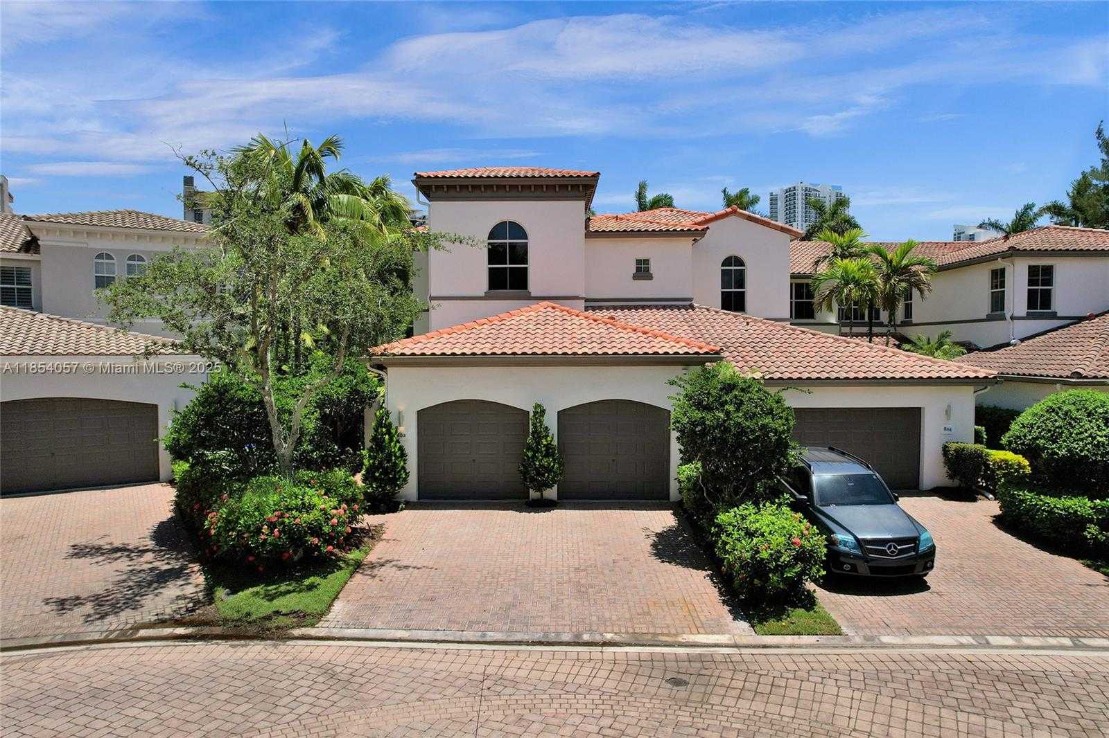 Small Image of 822 EAST SPINNAKER DR E, Hollywood Number 30