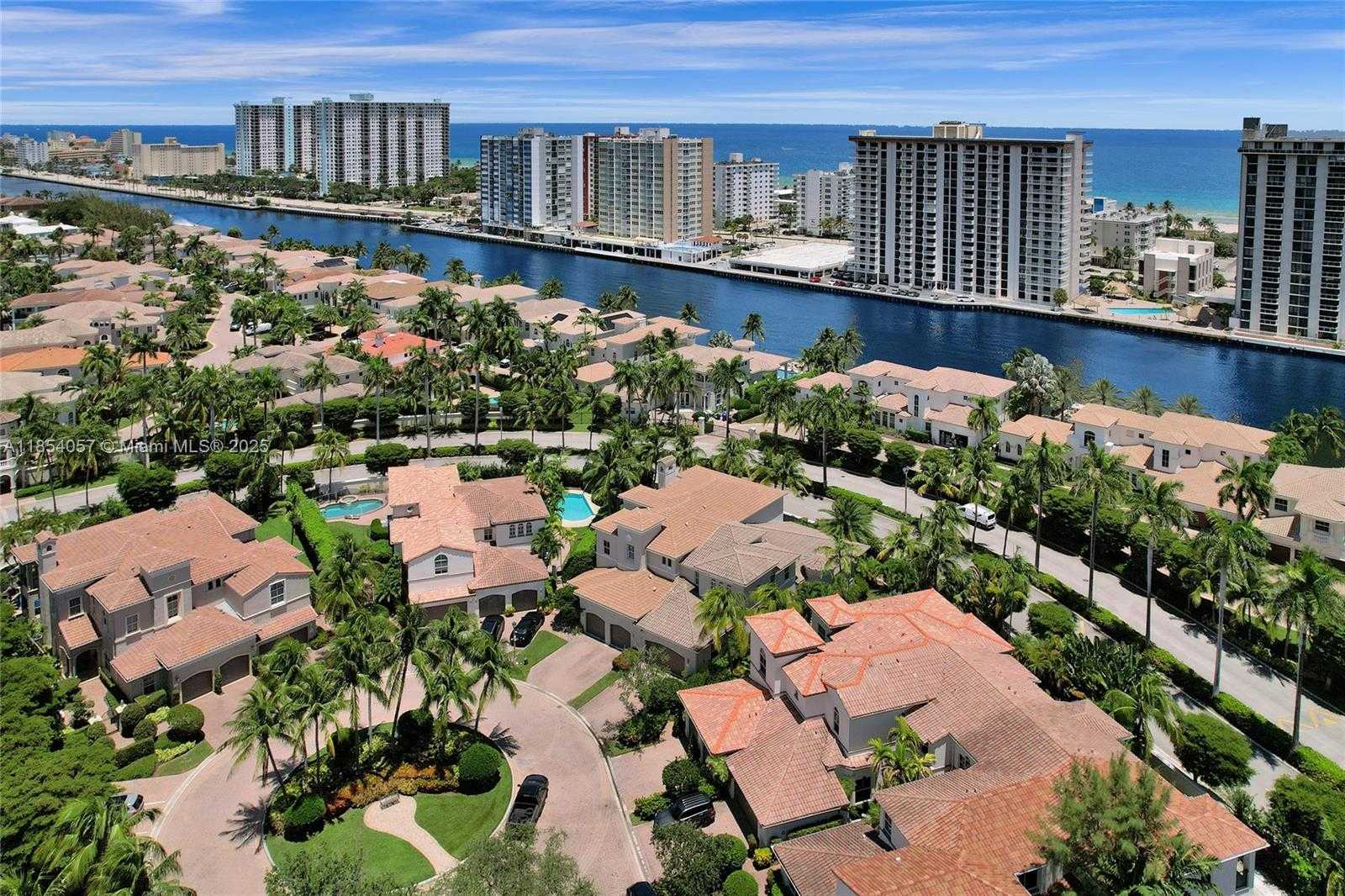 Small Image of 822 EAST SPINNAKER DR E, Hollywood Number 33
