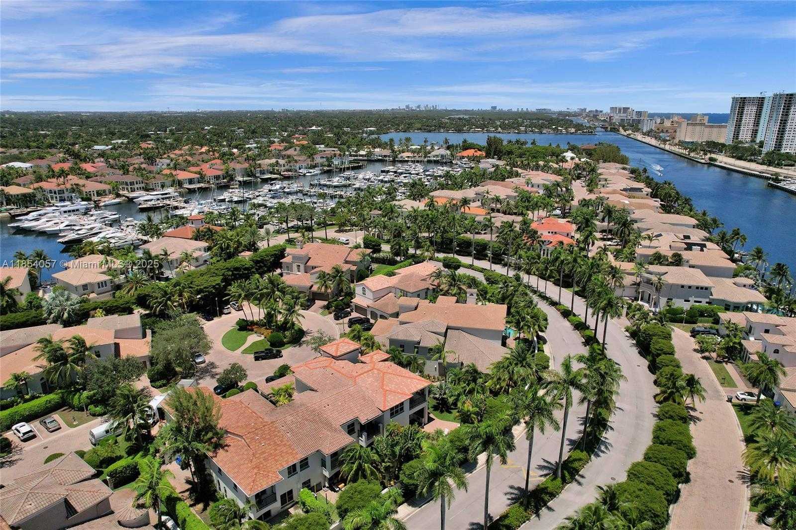 Small Image of 822 EAST SPINNAKER DR E, Hollywood Number 34