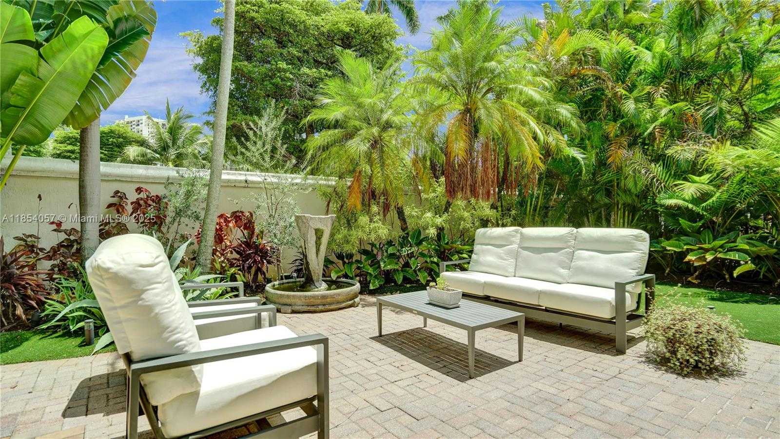 Small Image of 822 EAST SPINNAKER DR E, Hollywood Number 47