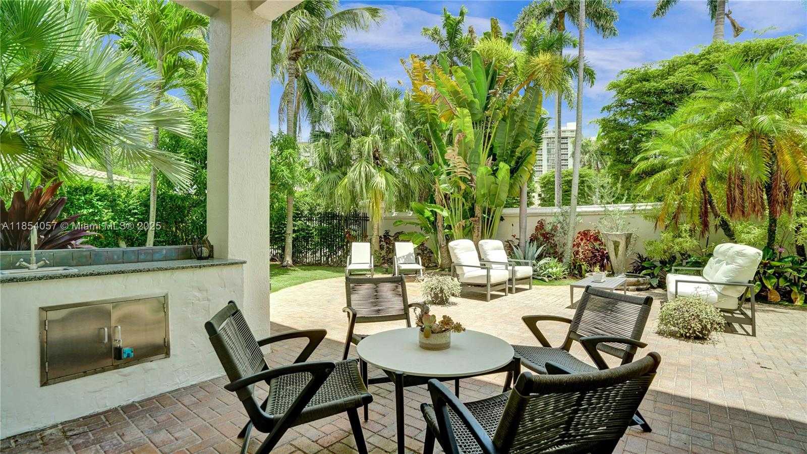 Small Image of 822 EAST SPINNAKER DR E, Hollywood Number 48
