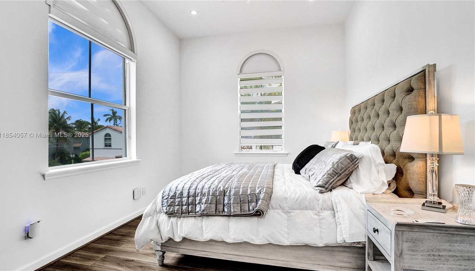 Small Image of 822 EAST SPINNAKER DR E, Hollywood Number 61