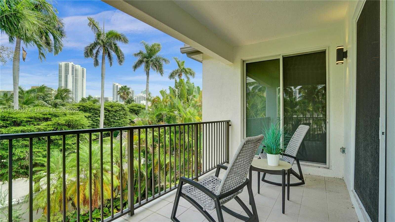 Small Image of 822 EAST SPINNAKER DR E, Hollywood Number 65