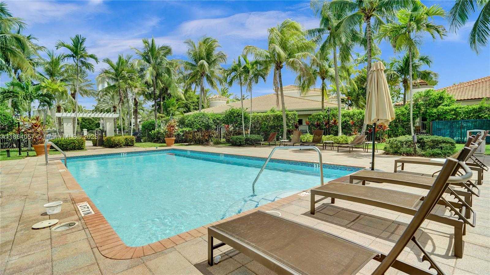 Small Image of 822 EAST SPINNAKER DR E, Hollywood Number 70