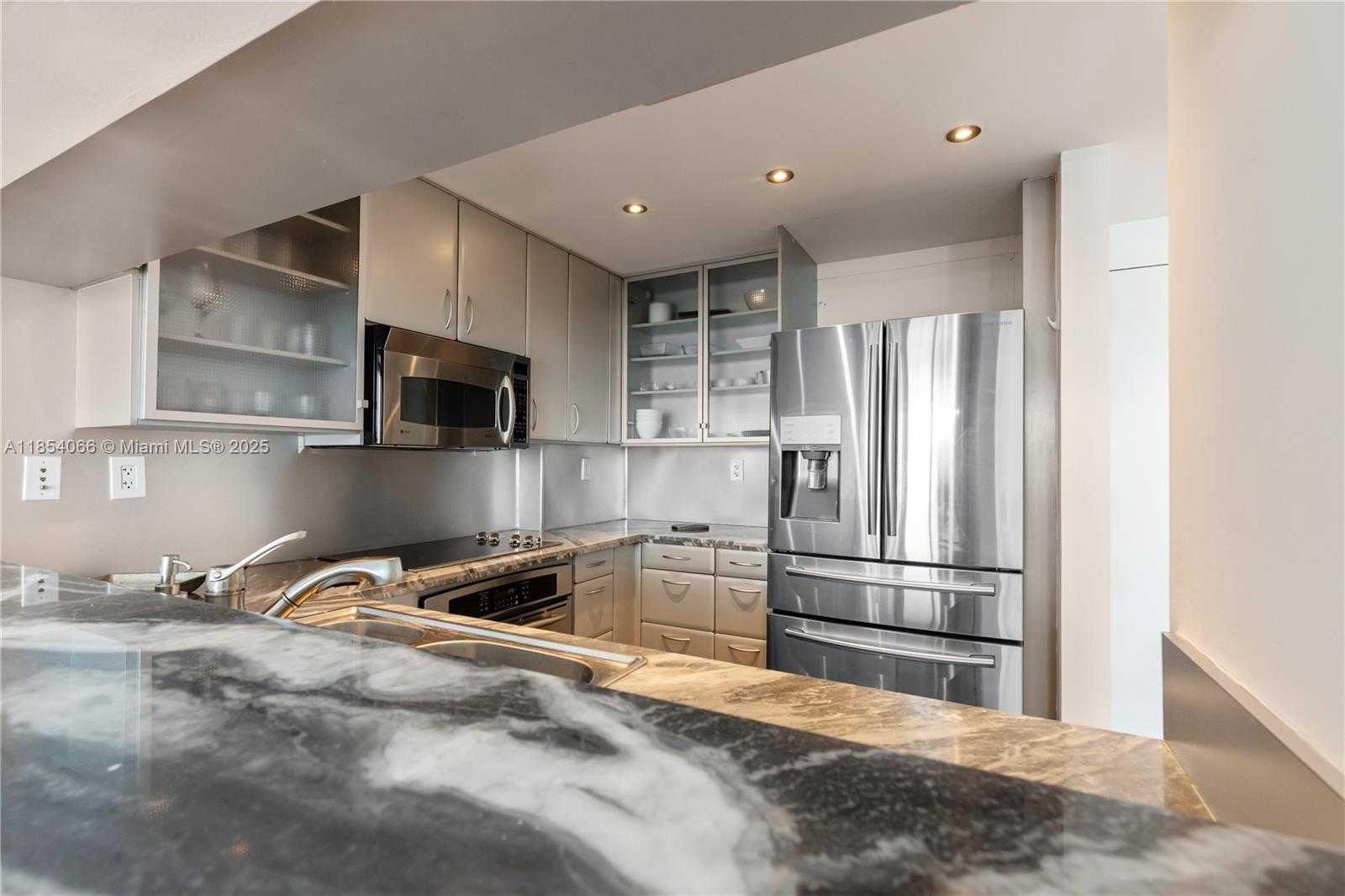 Small Image of 540 WEST AVE #312, Miami Beach Number 11