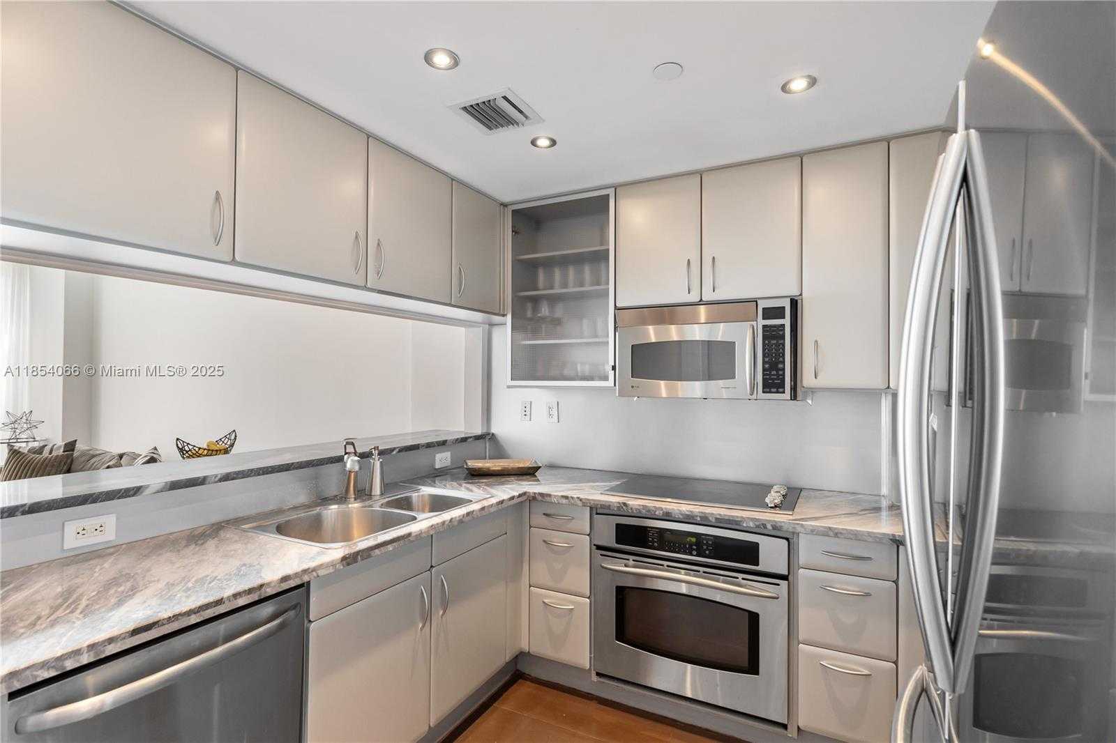 Small Image of 540 WEST AVE #312, Miami Beach Number 12