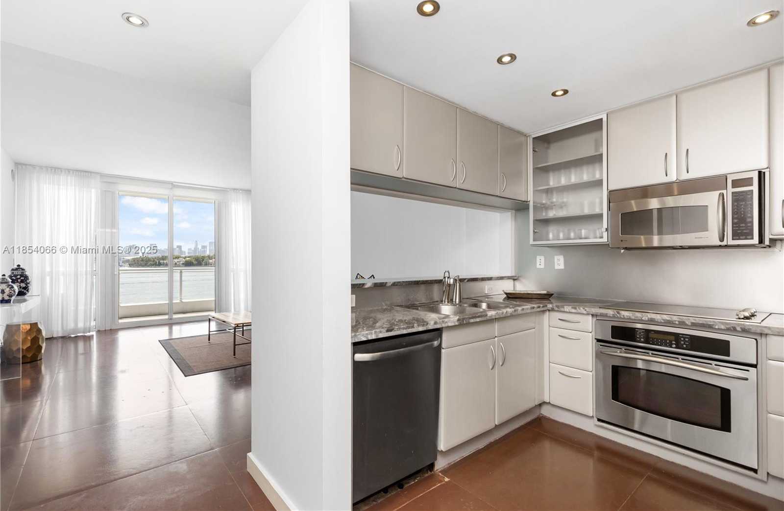 Small Image of 540 WEST AVE #312, Miami Beach Number 15
