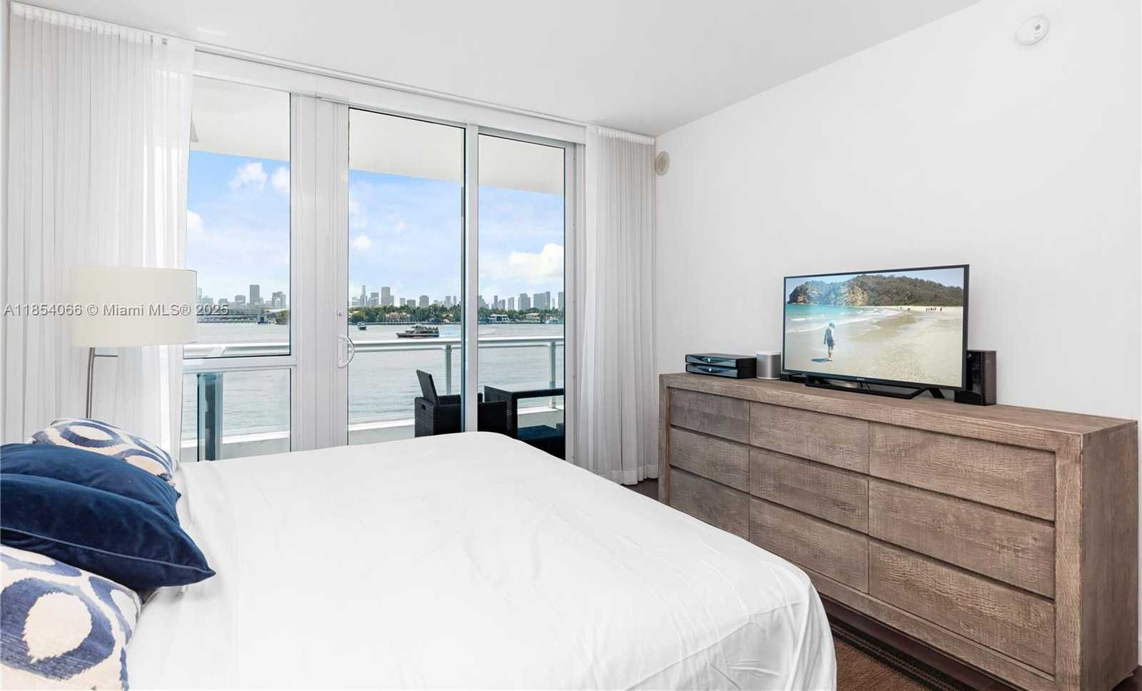 Small Image of 540 WEST AVE #312, Miami Beach Number 2