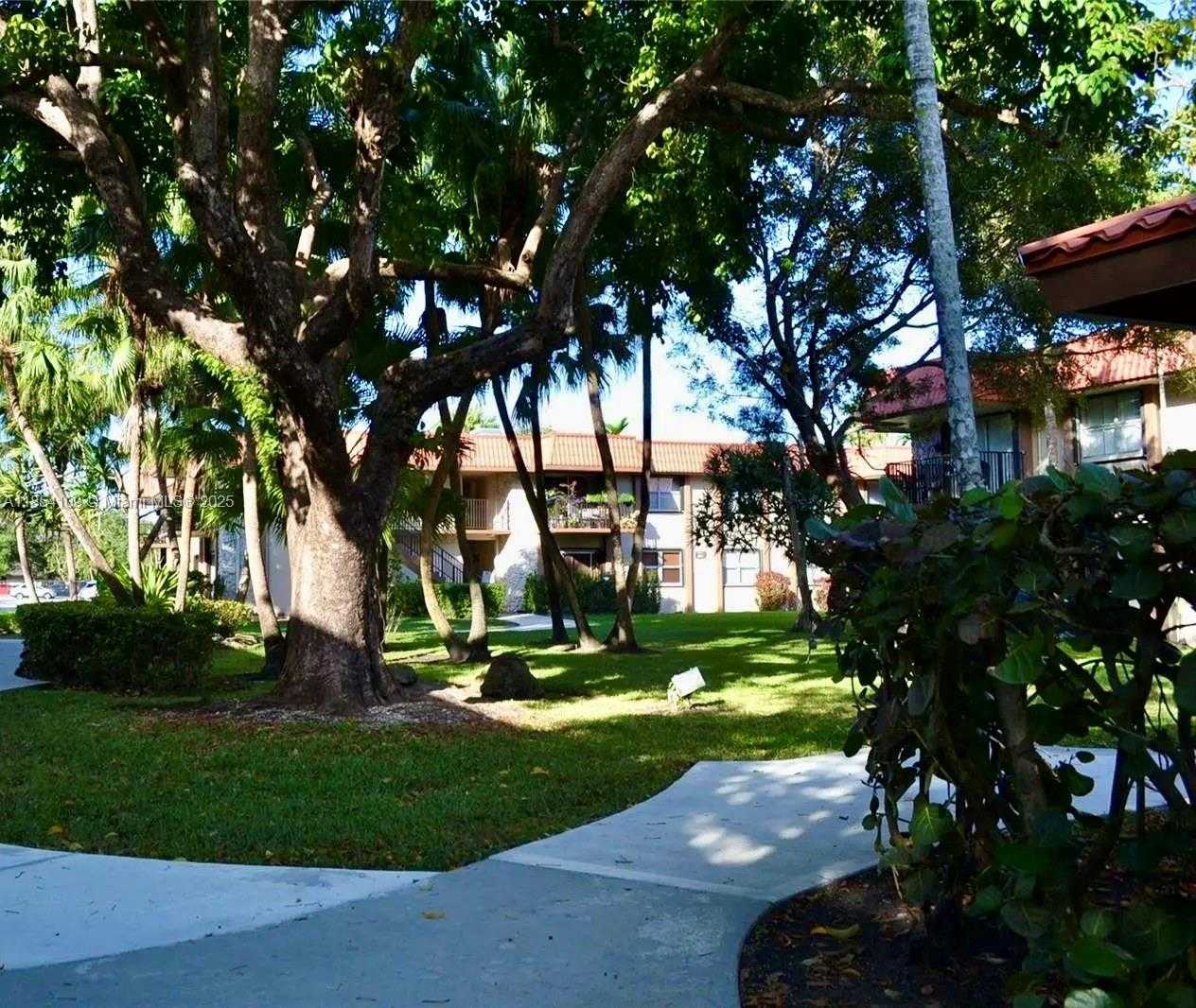 Small Image of 10401 SOUTH WEST 108TH AVE #136, Miami Number 17