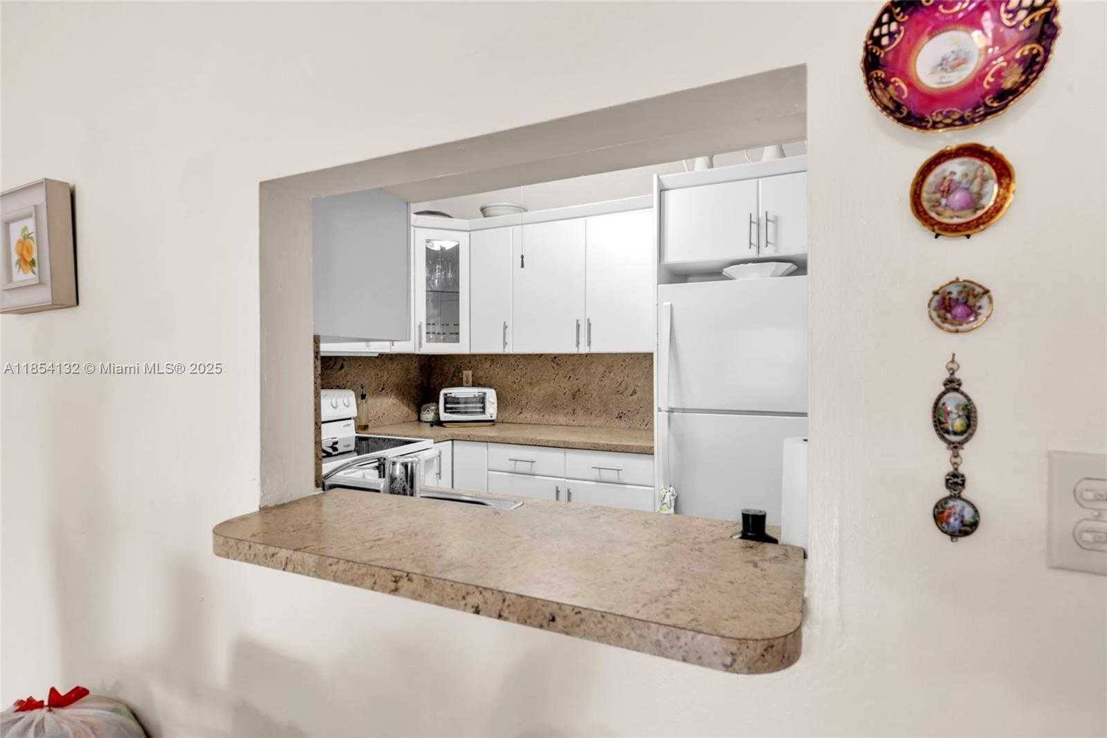 Small Image of 1855 WEST 62ND ST #E-306, Hialeah Number 5
