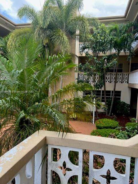 Small Image of 1958 MONROE ST #208, Hollywood Number 3