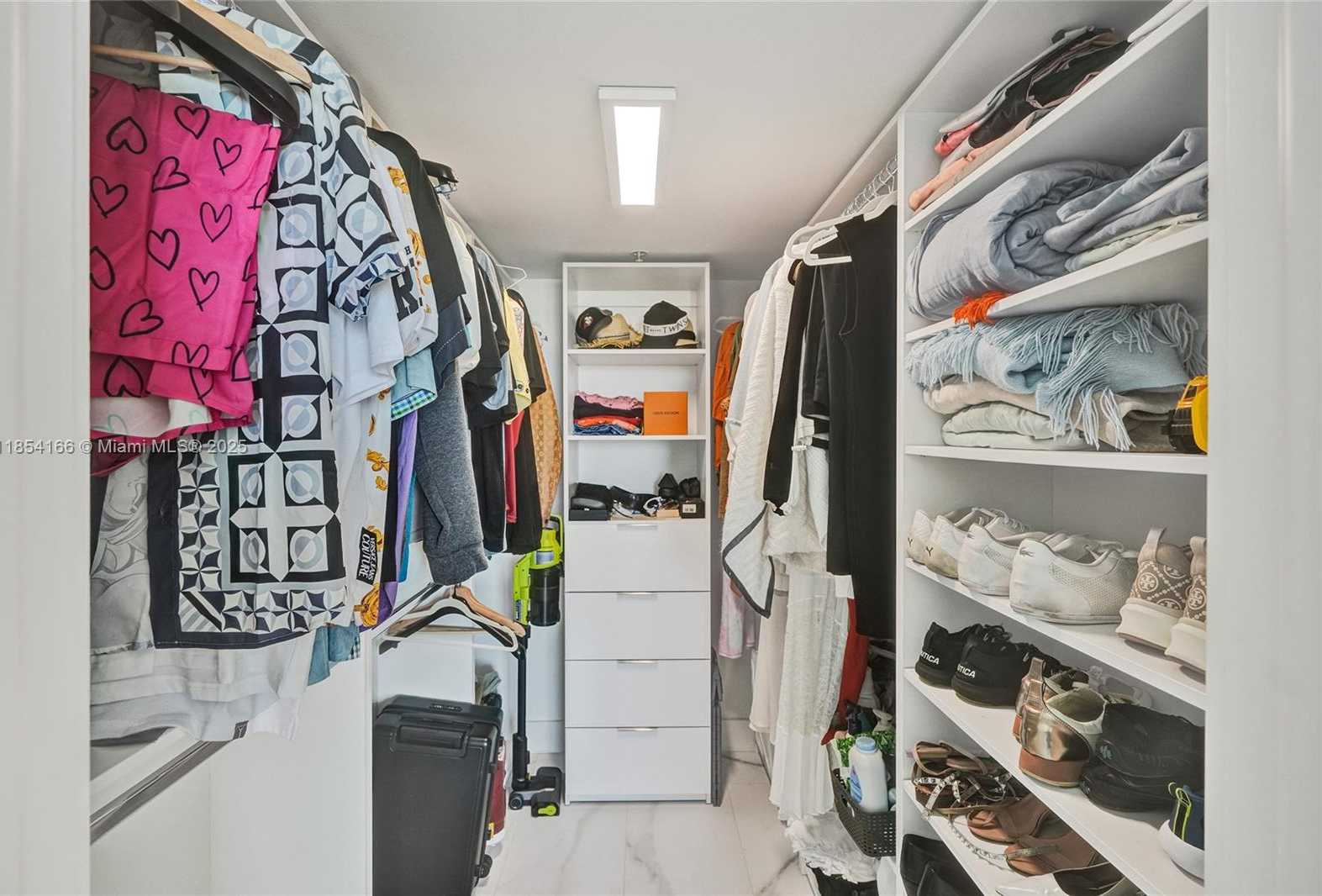 Small Image of 650 WEST AVE #1408, Miami Beach Number 13