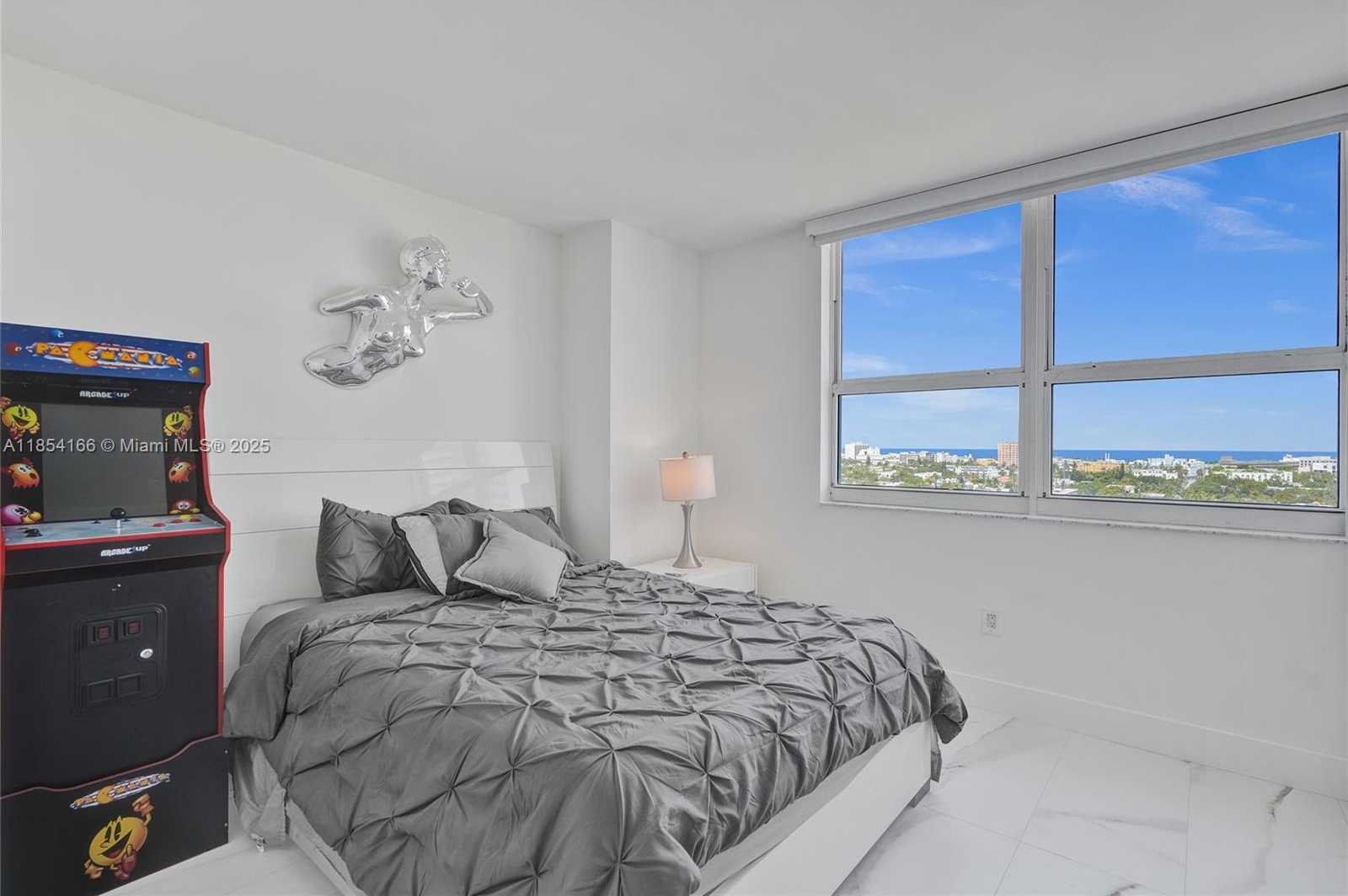 Small Image of 650 WEST AVE #1408, Miami Beach Number 14