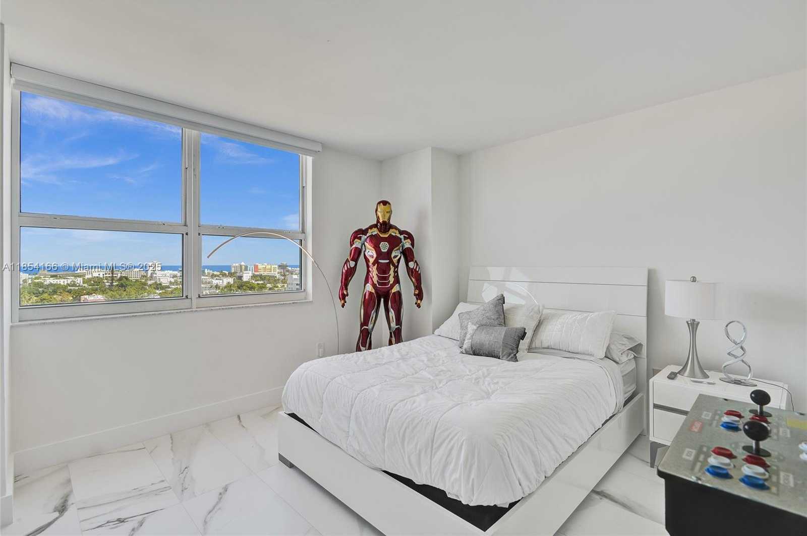 Small Image of 650 WEST AVE #1408, Miami Beach Number 15