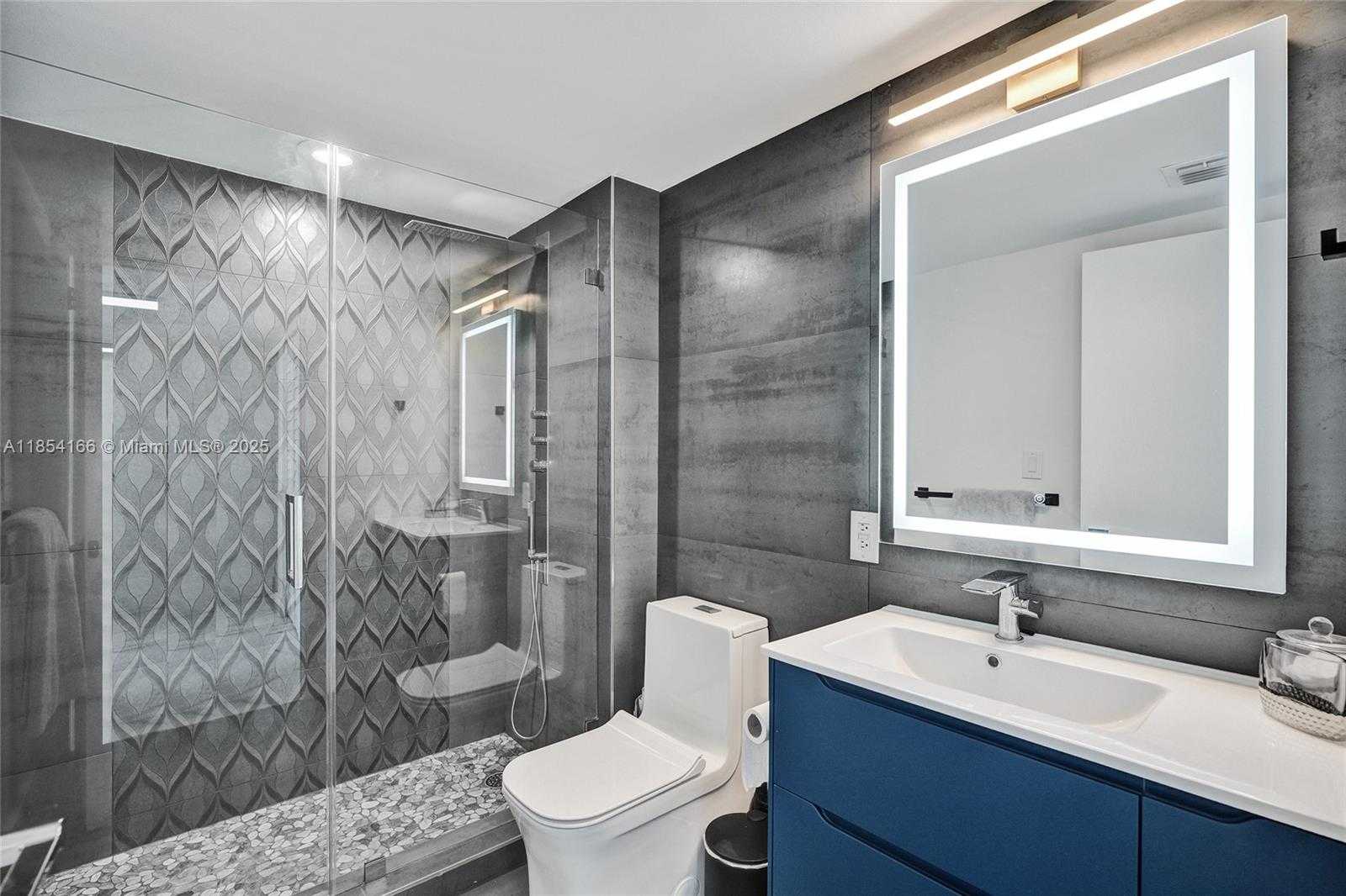 Small Image of 650 WEST AVE #1408, Miami Beach Number 16