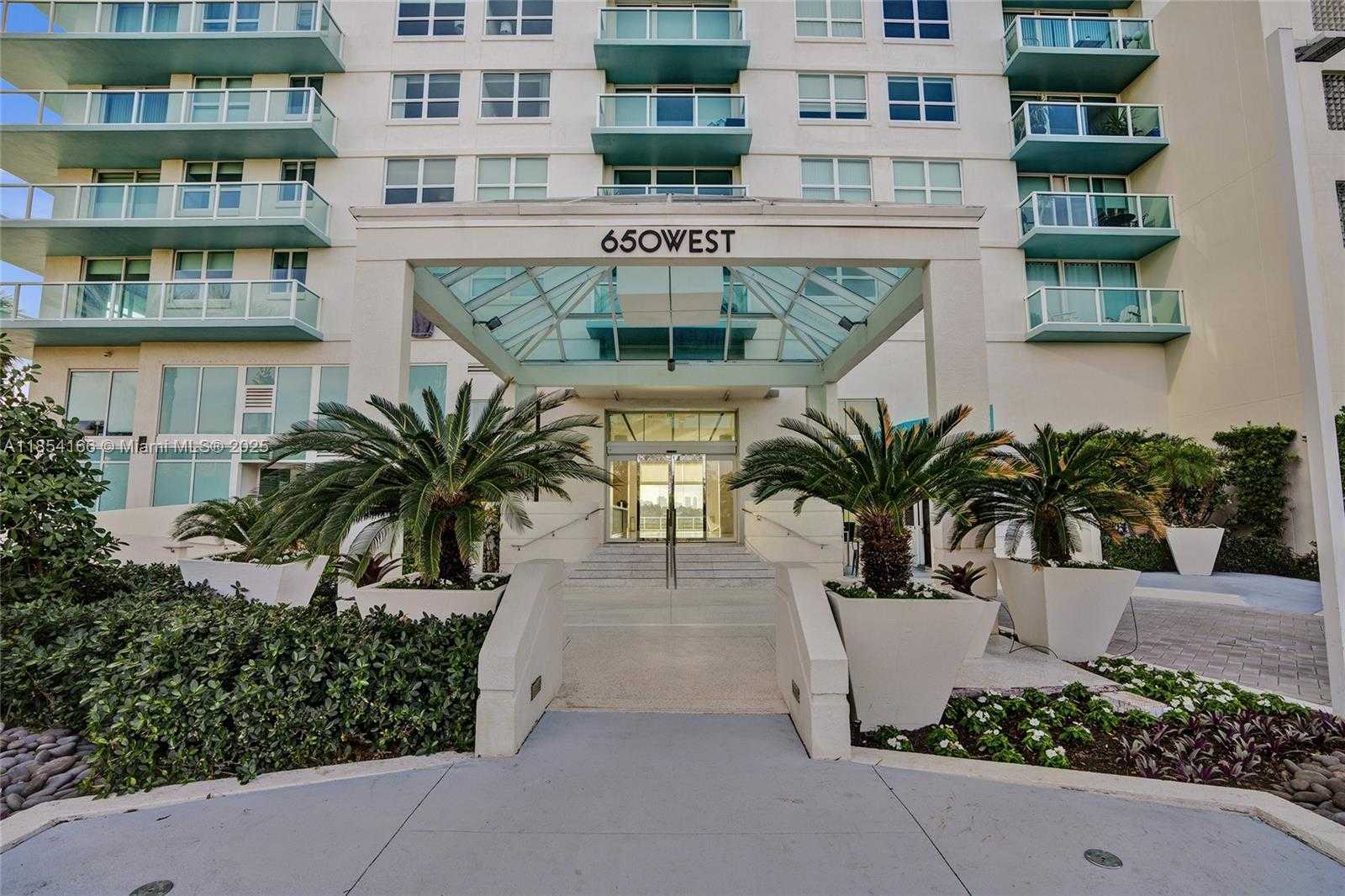 Small Image of 650 WEST AVE #1408, Miami Beach Number 25
