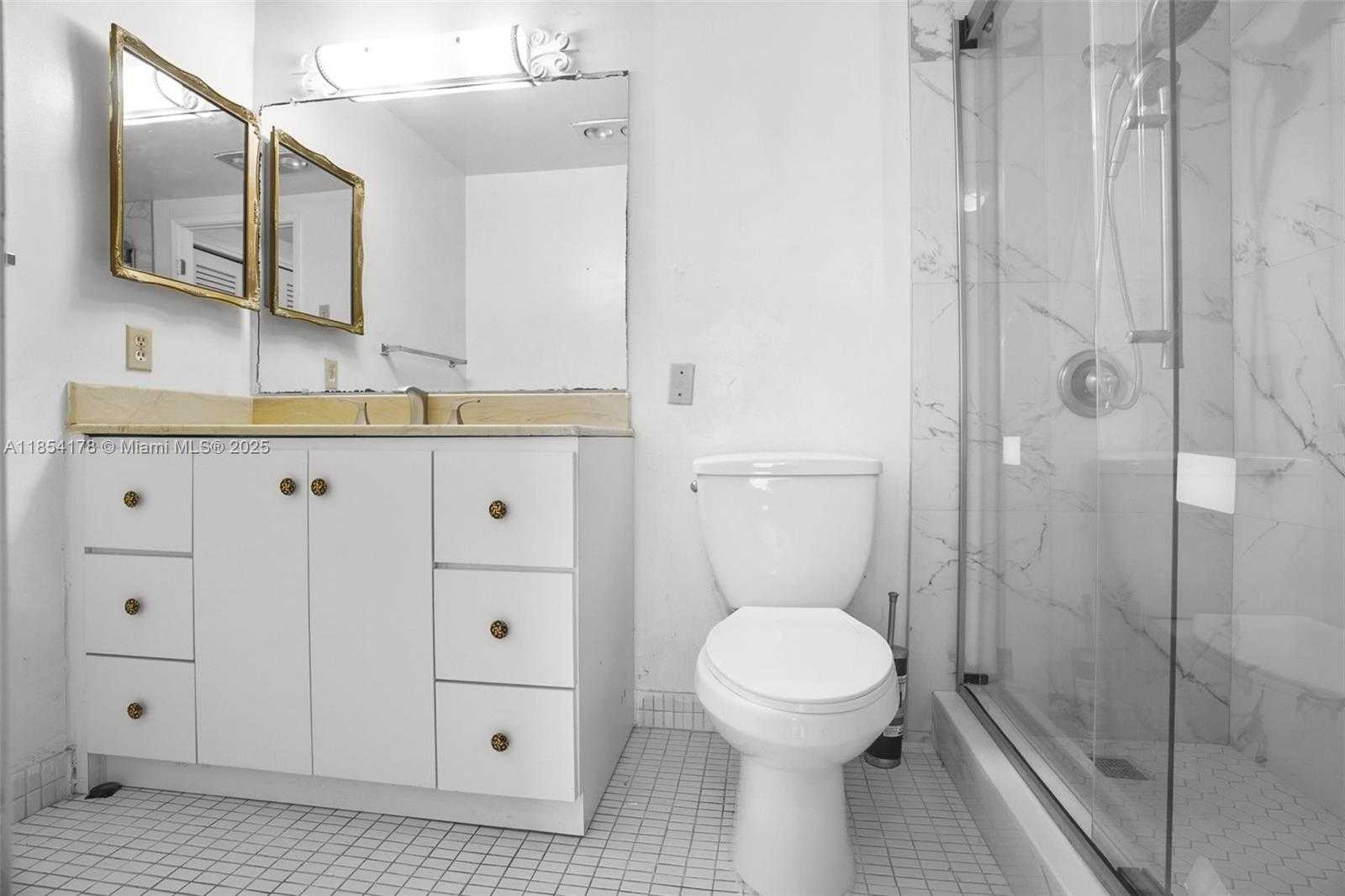 Small Image of 4350 HILLCREST DR #118, Hollywood Number 24