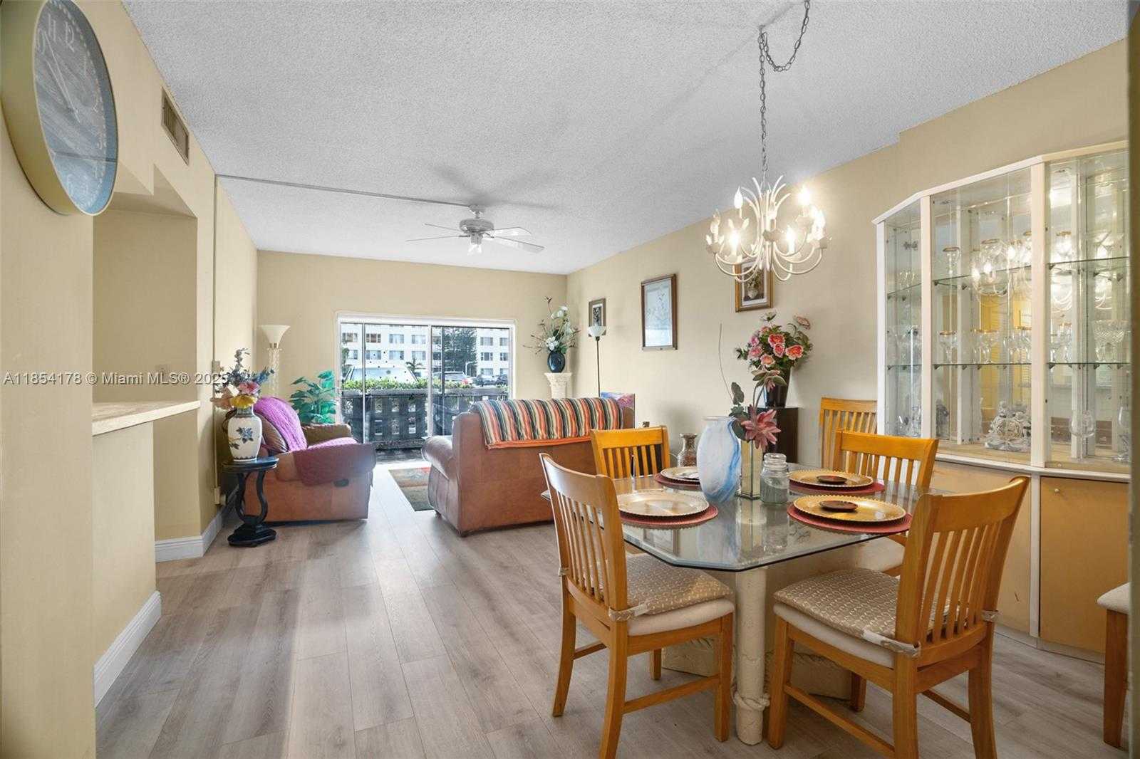 Small Image of 4350 HILLCREST DR #118, Hollywood Number 6