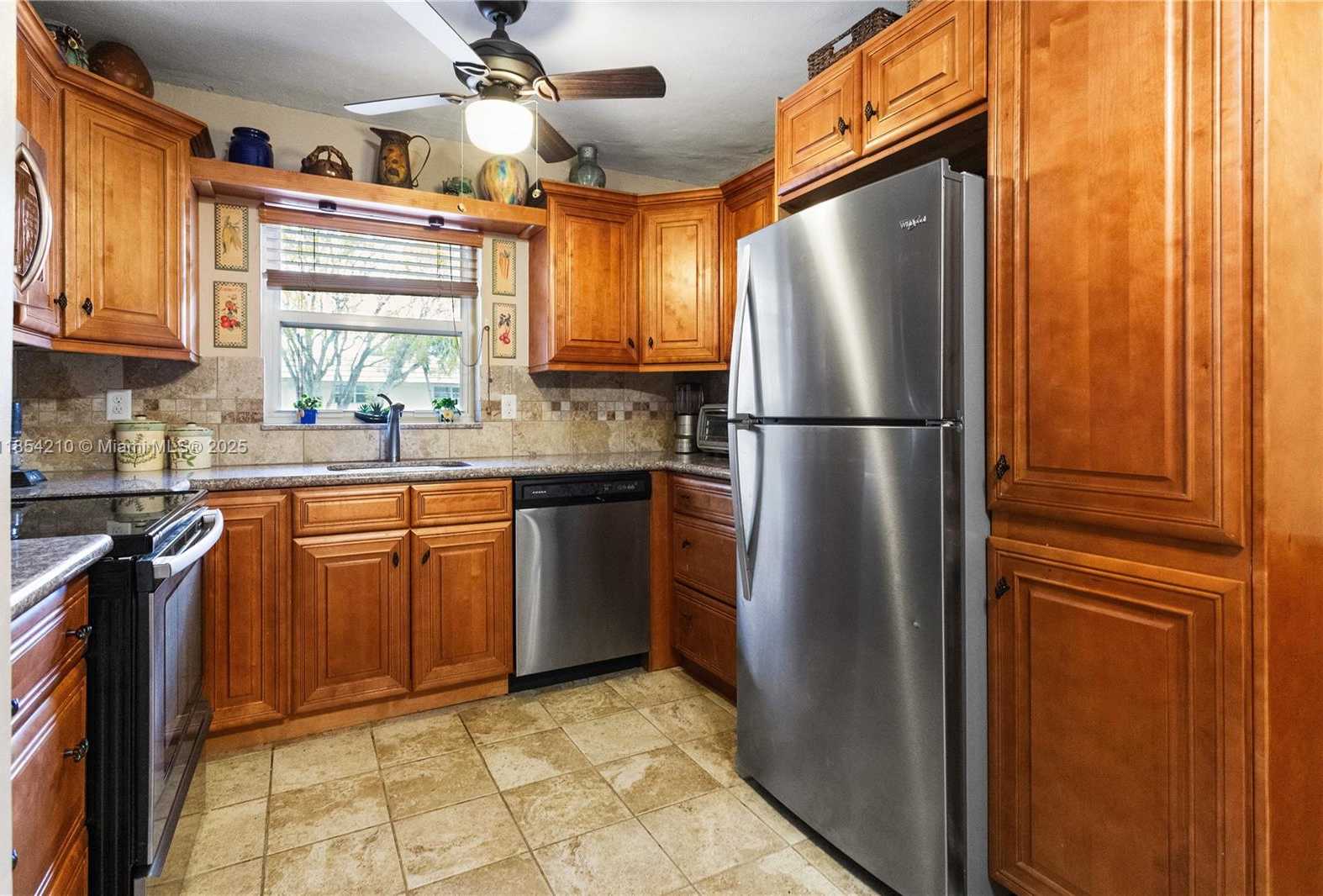 Small Image of 1425 ARTHUR ST #205A, Hollywood Number 2